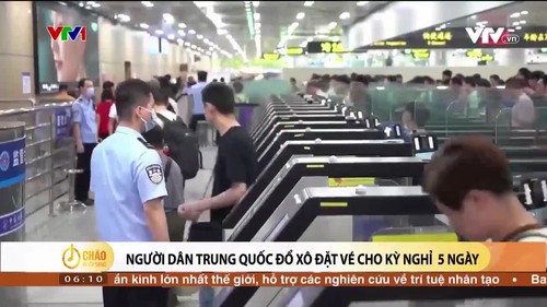 Người dân Trung Quốc đổ xô đặt vé cho kỳ nghỉ 5 ngày
